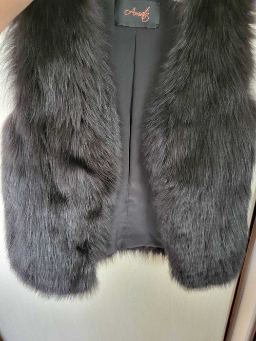 Хутряний жилет з натурального хутра песця