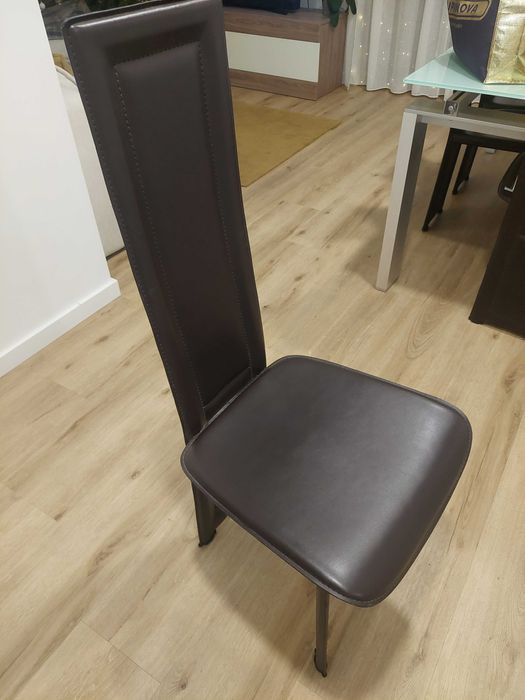 Conjunto 6 cadeiras castanhas