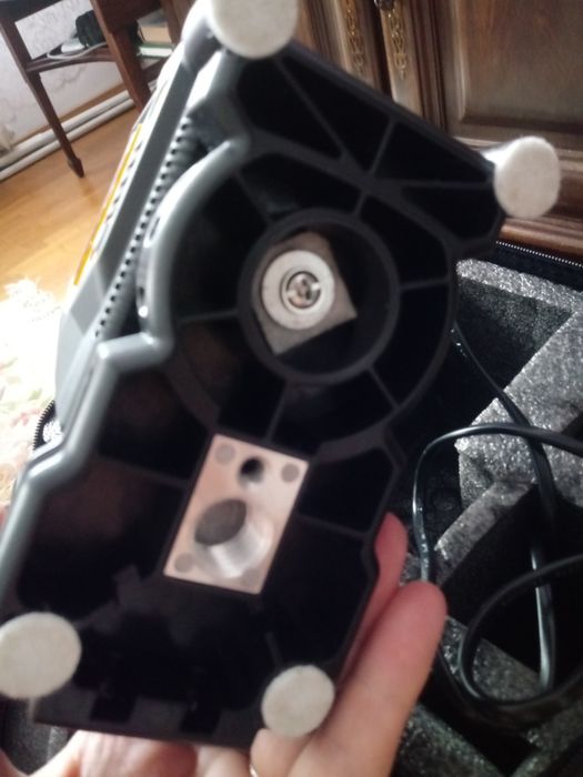 Laser krzyżowy 12 lini zielonych