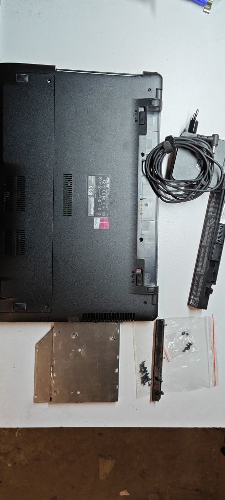 Sprzedam laptopa