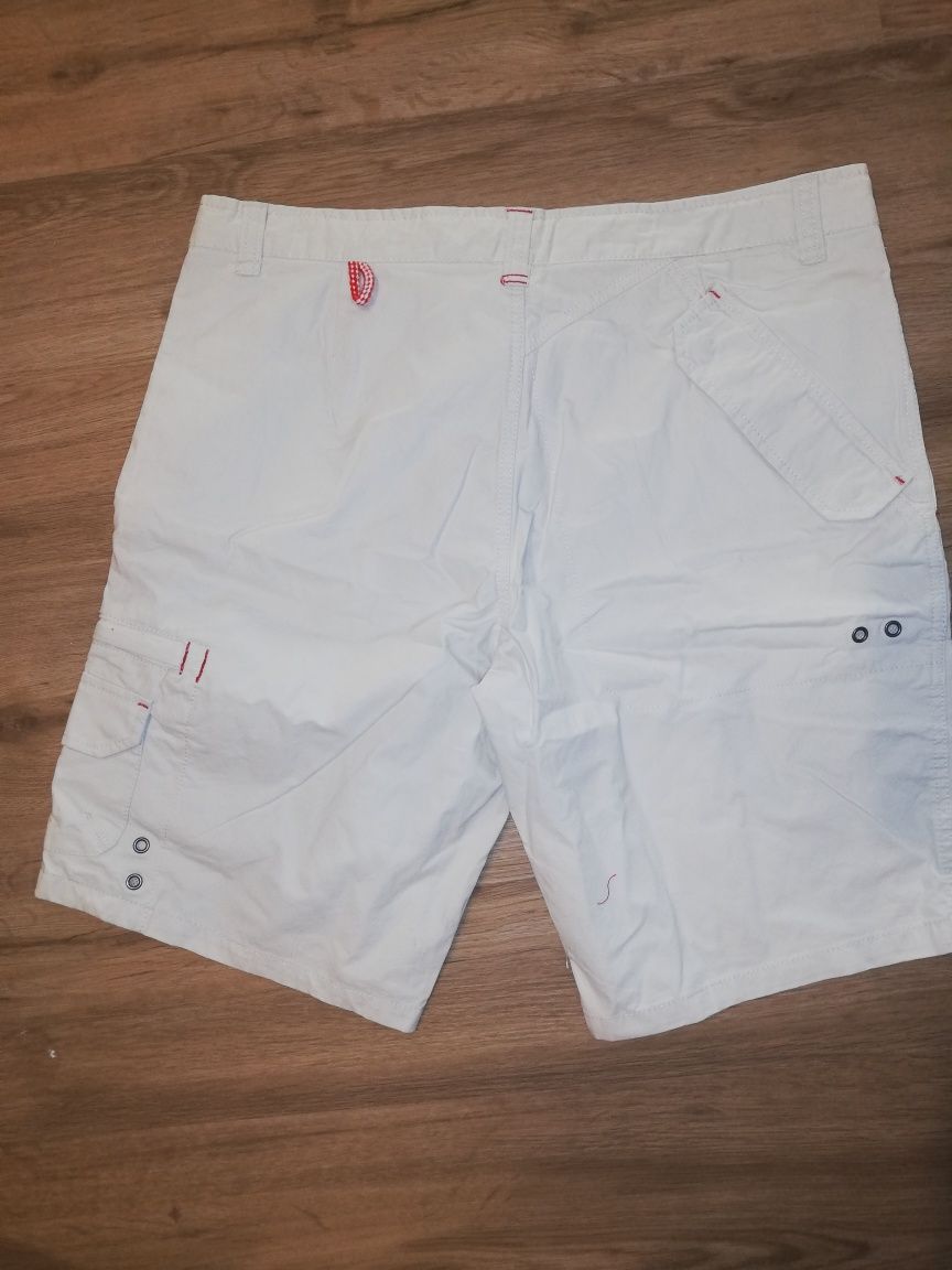 Bermudas com bolsos T-44 - novas