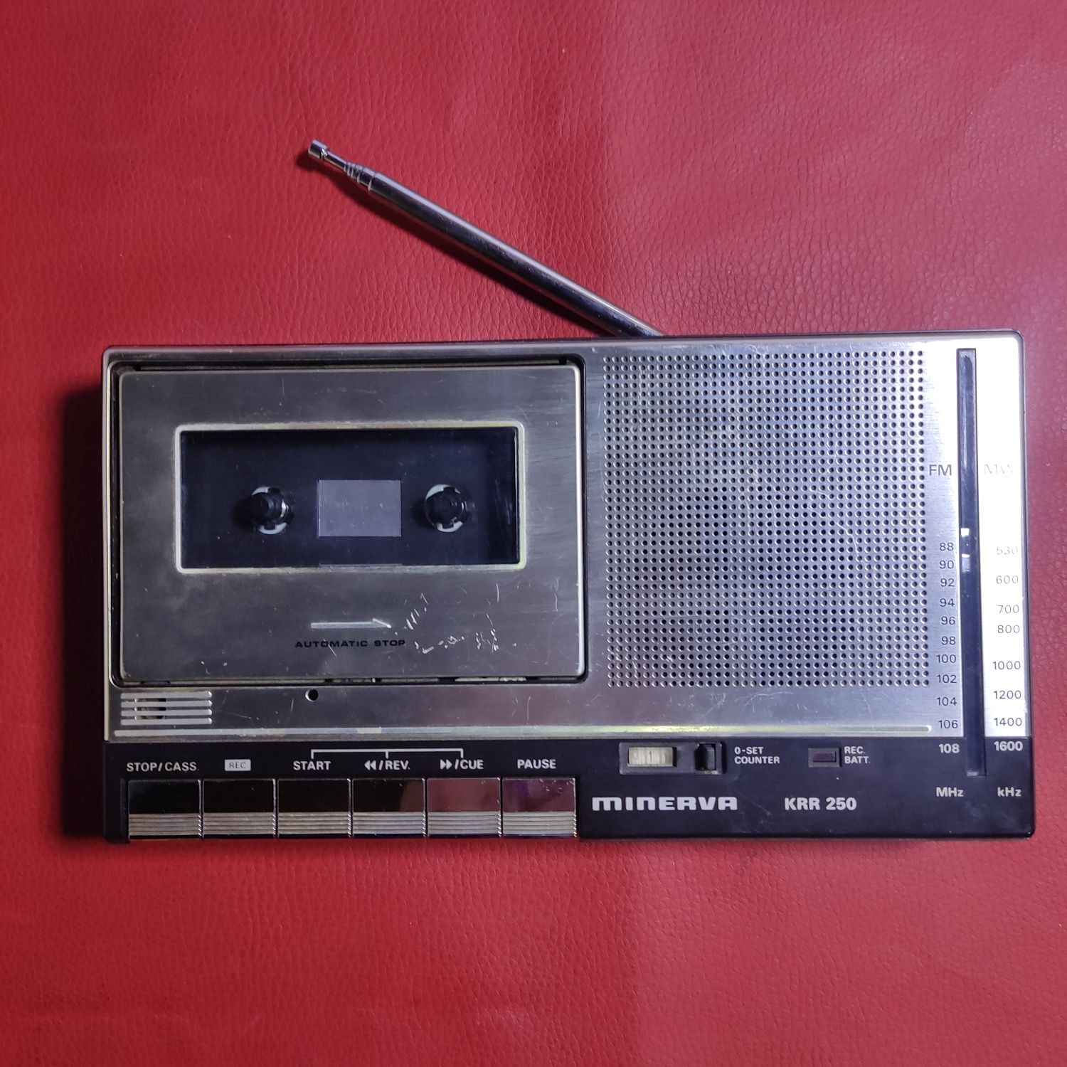 Радіоприймач Minerva KRR 250.1983р.