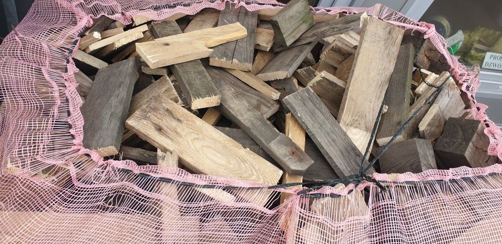 Suche drewno opałowe, ciete palety .rozpałka, gałęziówka, zrzyny tarta