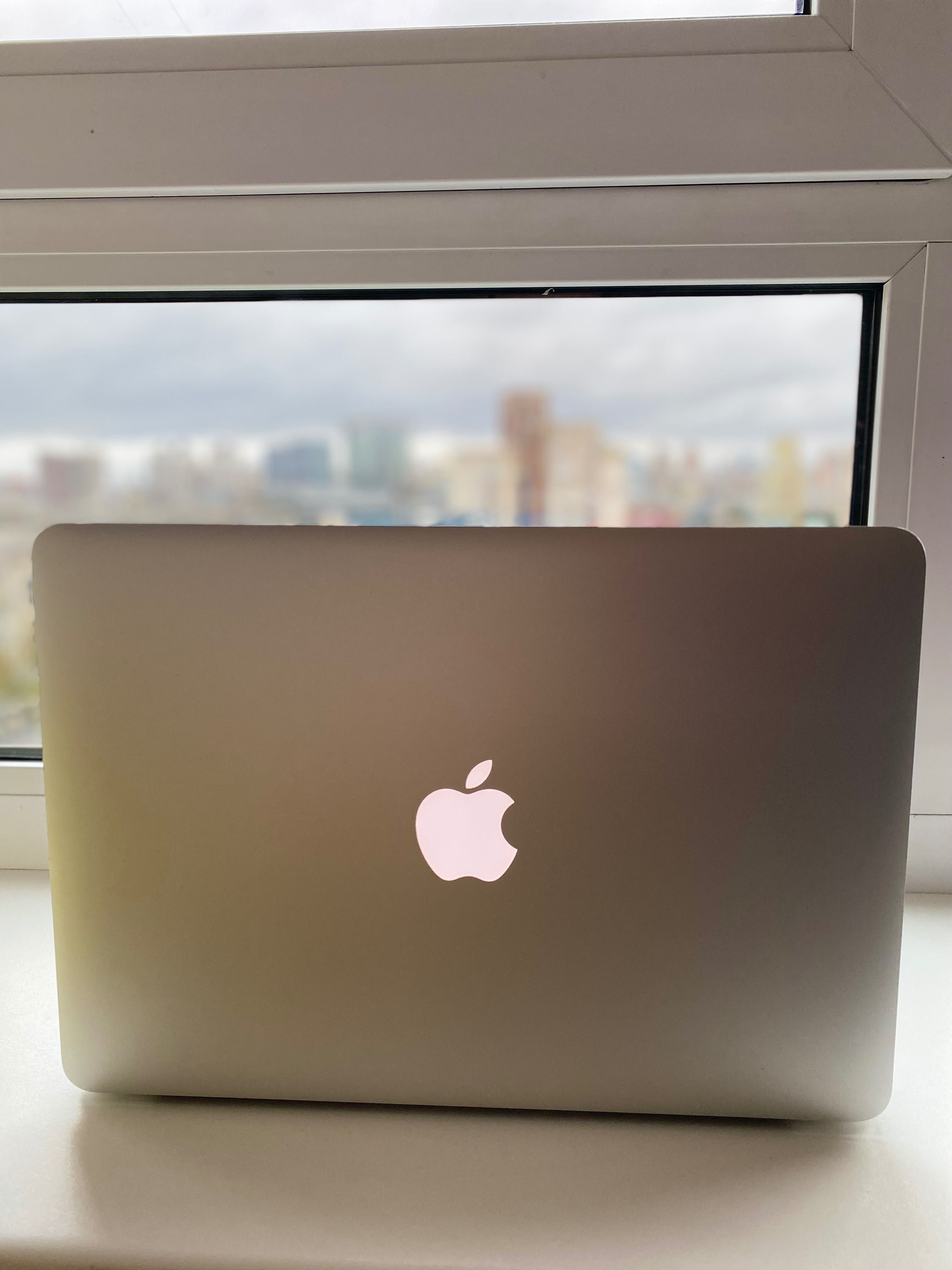 Apple MacBook Air 13 Silver 2013 рік