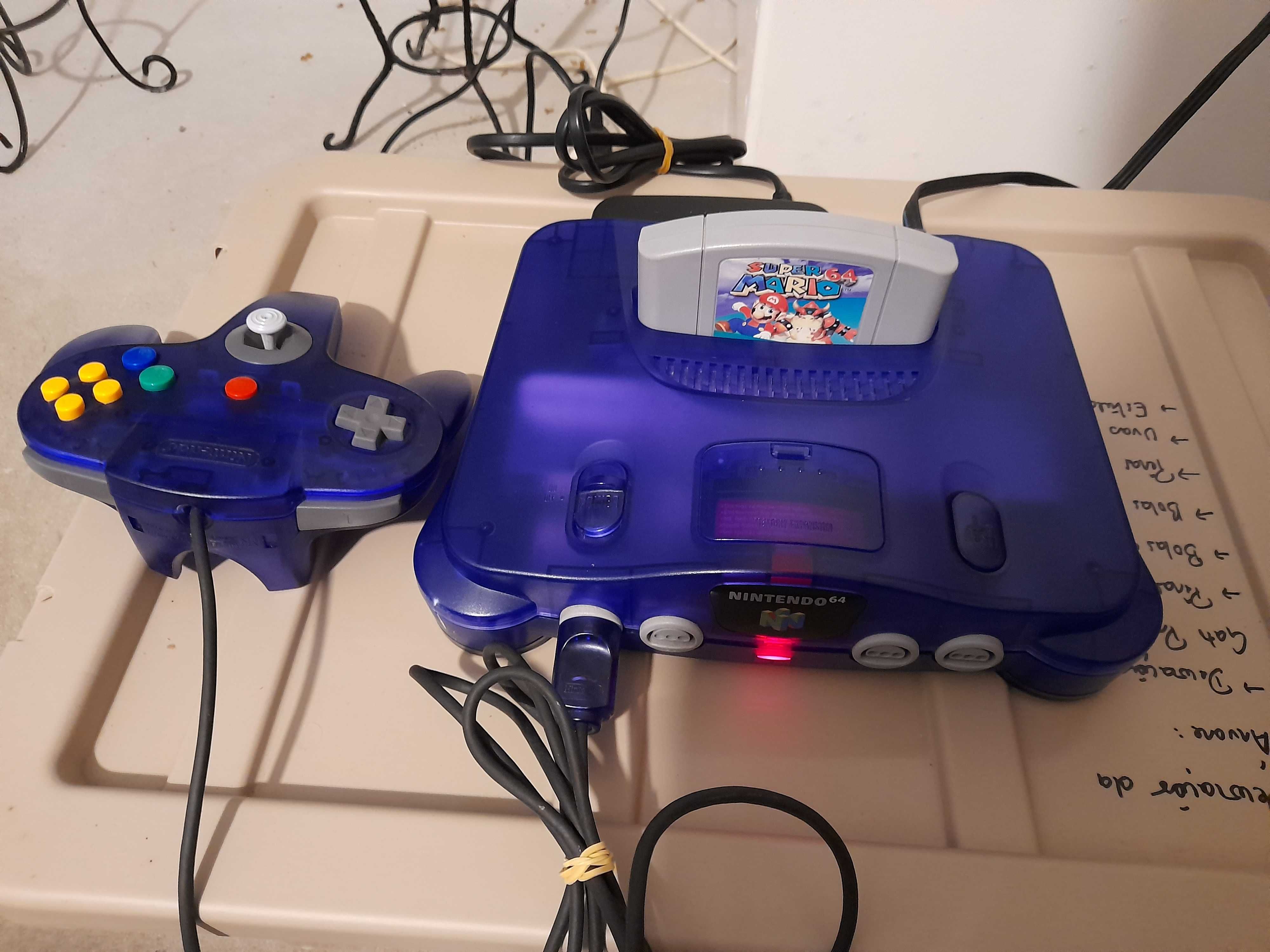 Nintendo 64 roxa c/ comando N64