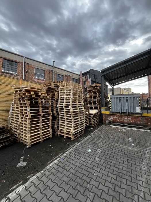 Oddam palety za darmo