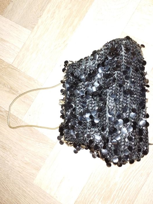 Яркий вечерний клатч