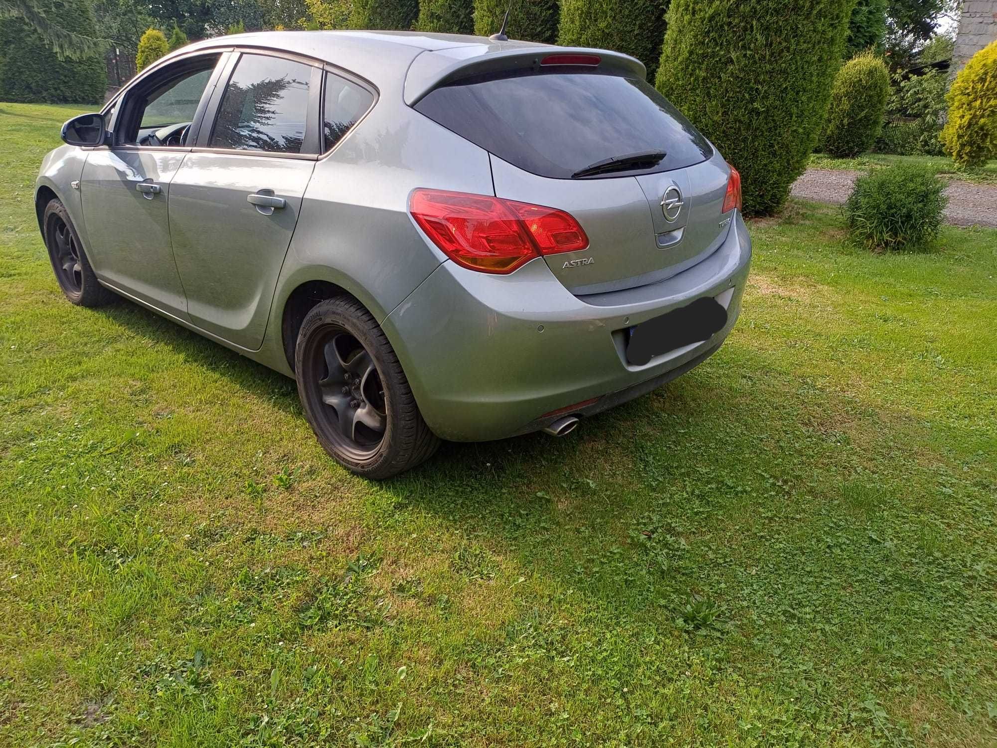 Opel Astra J 1.4 Turbo 140 KM
