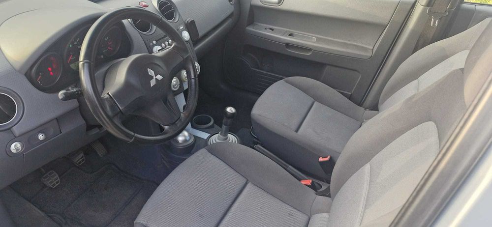 MITSUBISHI COLT 1.5  benzyna Klima