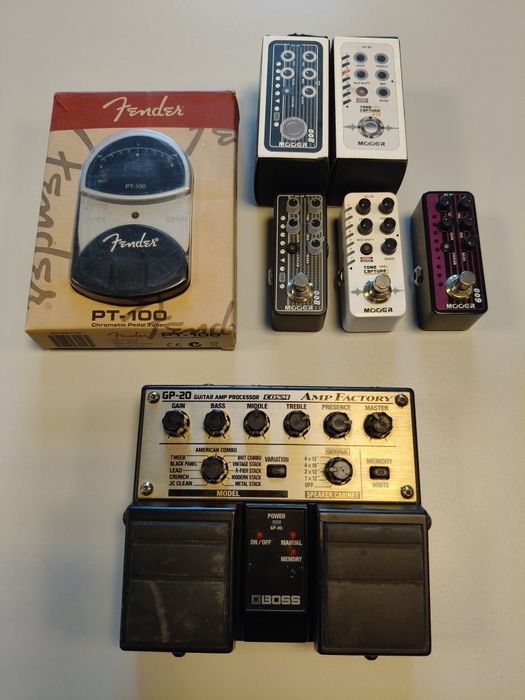 Vários pedais guitarra