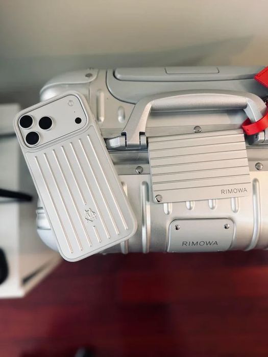 Чохол Rimowa iPhone 17 pro max 17 pro алюминий