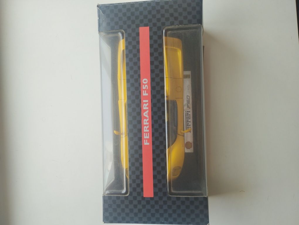 Miniatura Ferrari F50 - 1:18 (Com caixa)