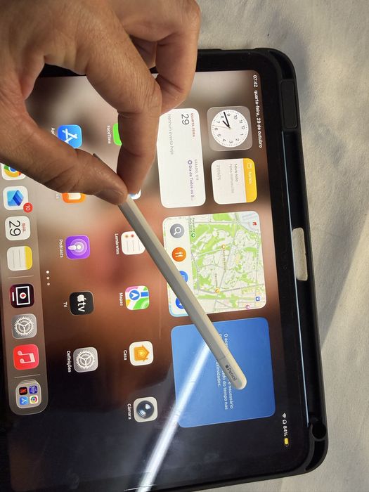 Apple iPad 11'' 2025 - Wi-Fi - Azul e pencil usb