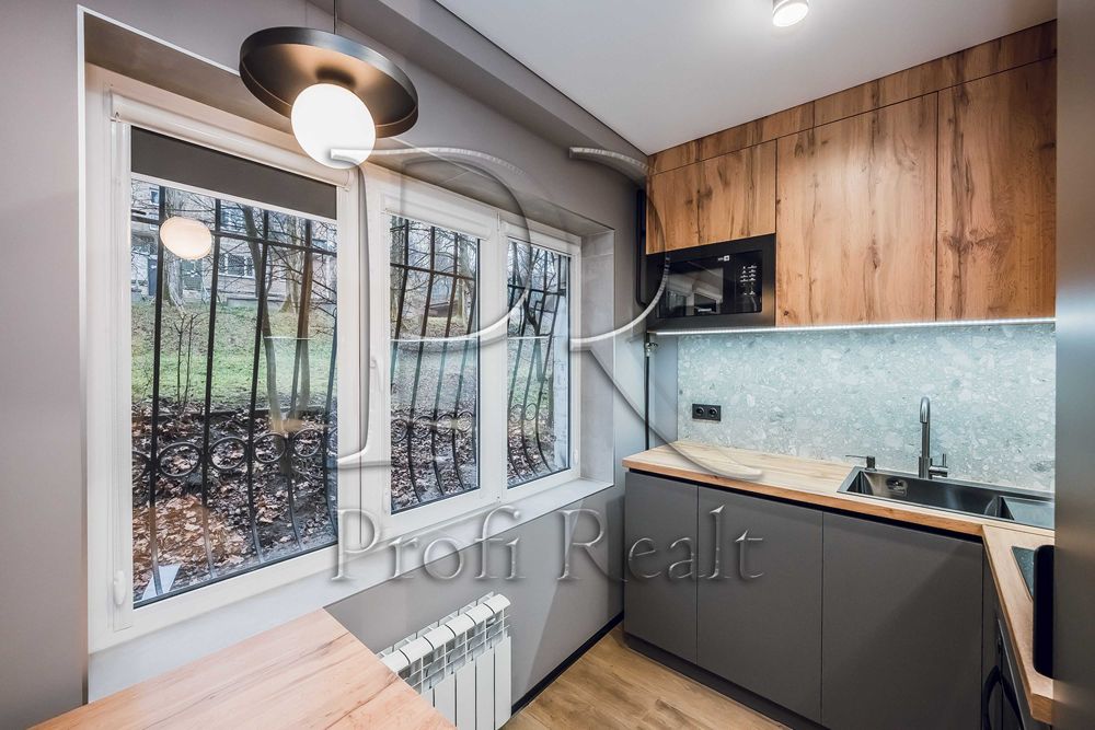 БЕЗ КОМІСІЇ! Продаж 1к кв з Дизайнерським ремонтом за 7 хв до м.Сирець