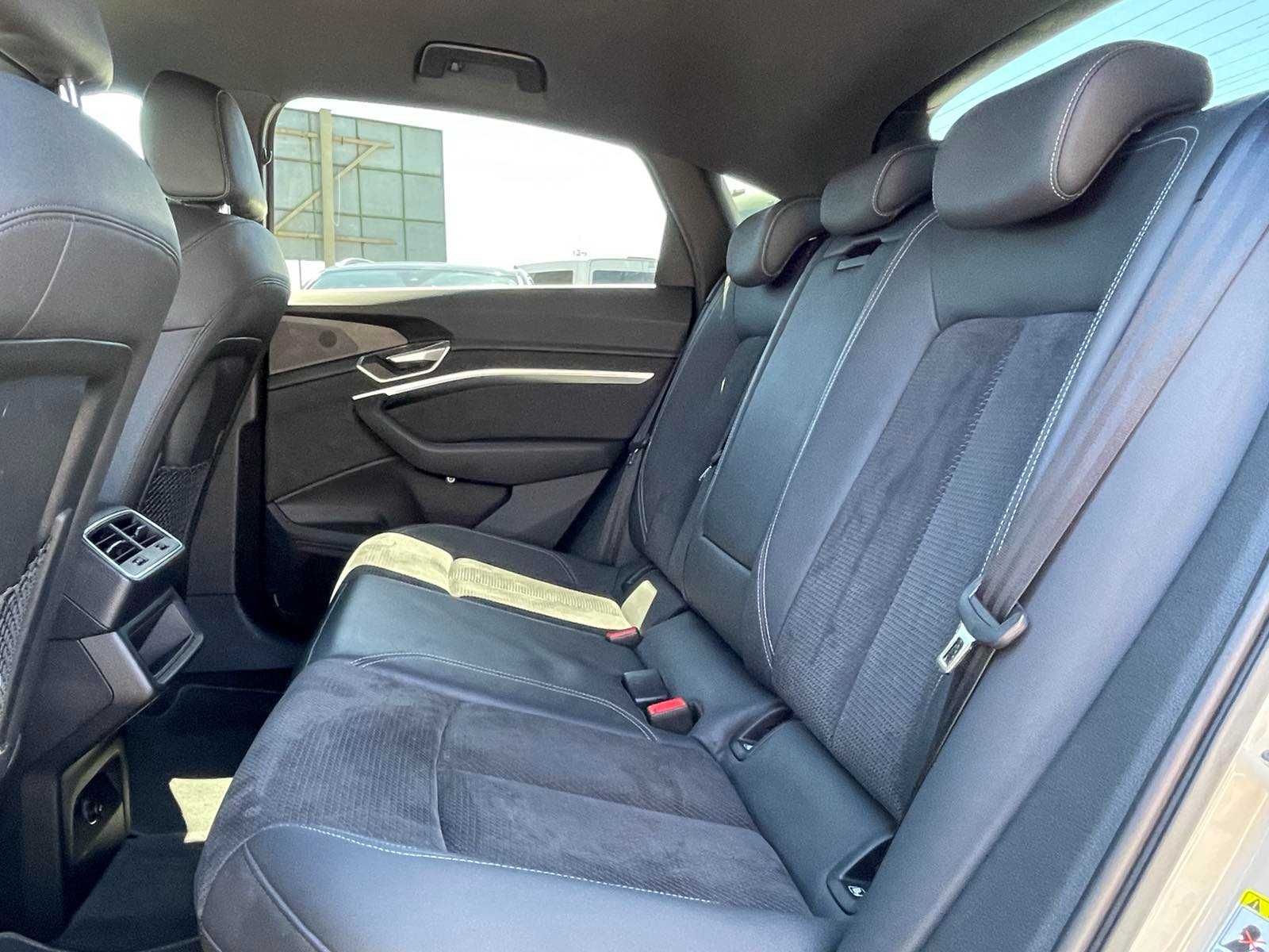 Audi E tron S line