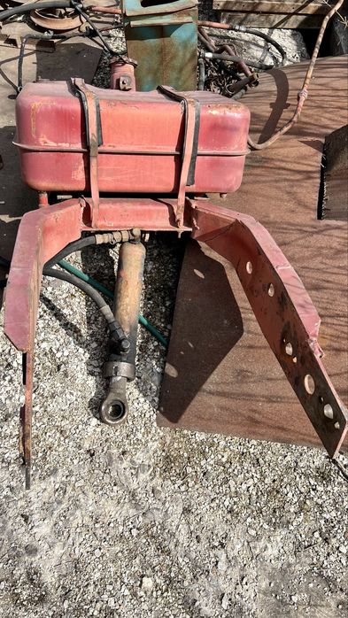 Продам Запчастини Екскаватор Юмз ЕO-2621 Цилінд Розпридільник