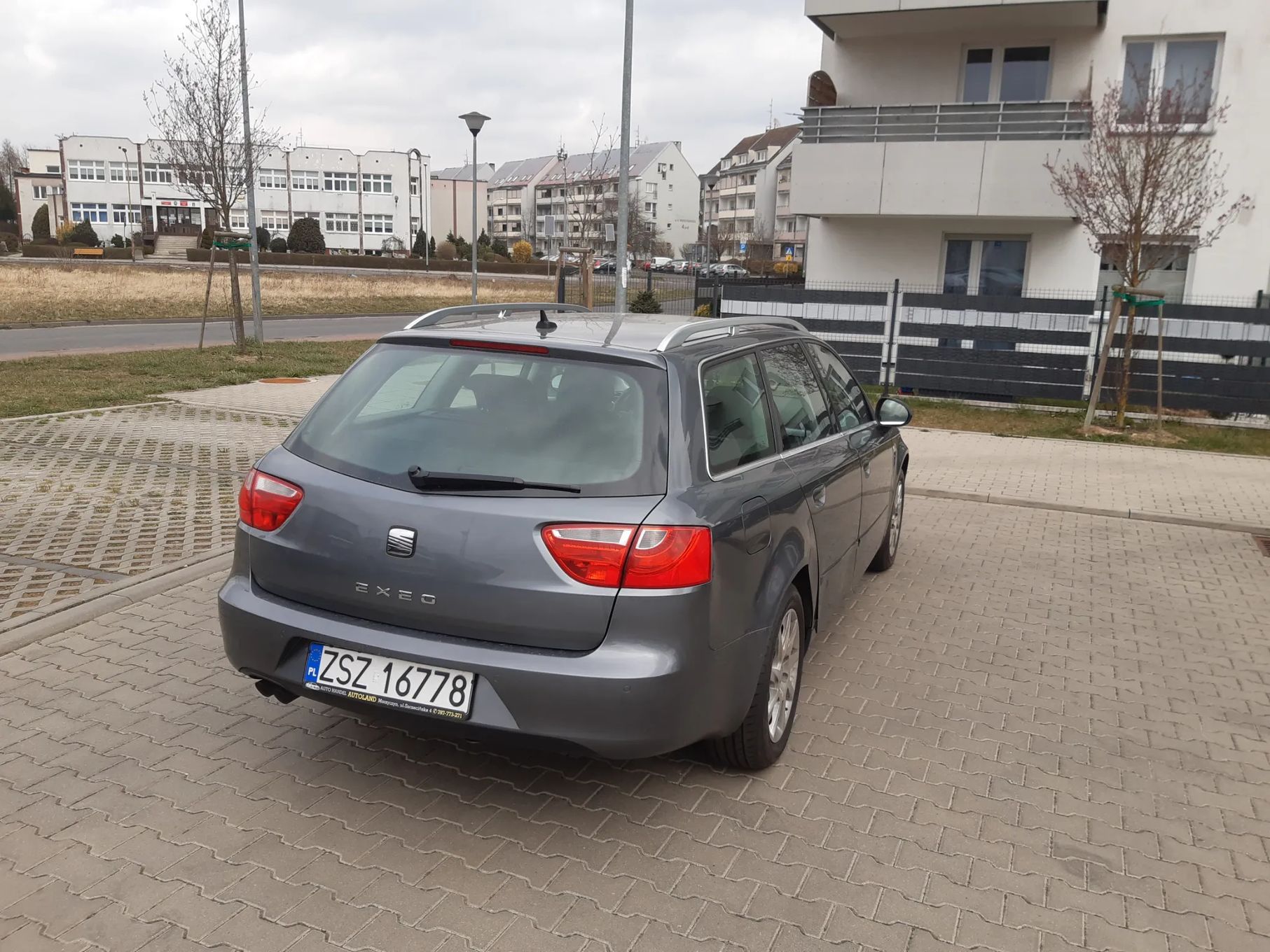 Seat Exeo vel. Audi A4 B7