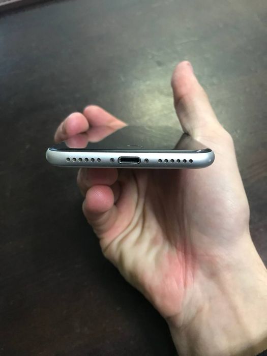 Продам iPhone SE 2020 128Гб