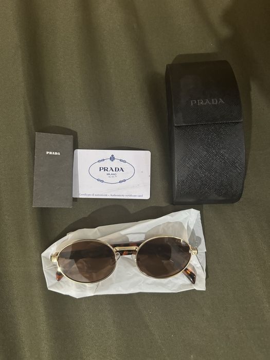 Продам очки PRADA