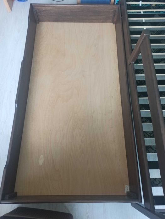 Łóżko 180x90 + pojemnik na kółkach + stelaż + materac