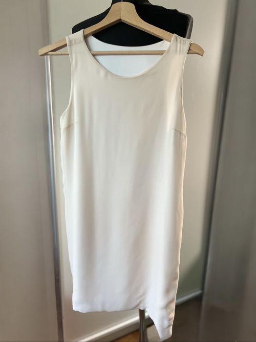 Prosta kremowa sukienka XS polski projektant szafa kapsułowa ecru