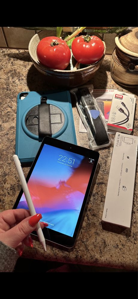 Tablet iPad Apple Retina + nowe etui - cały zestaw