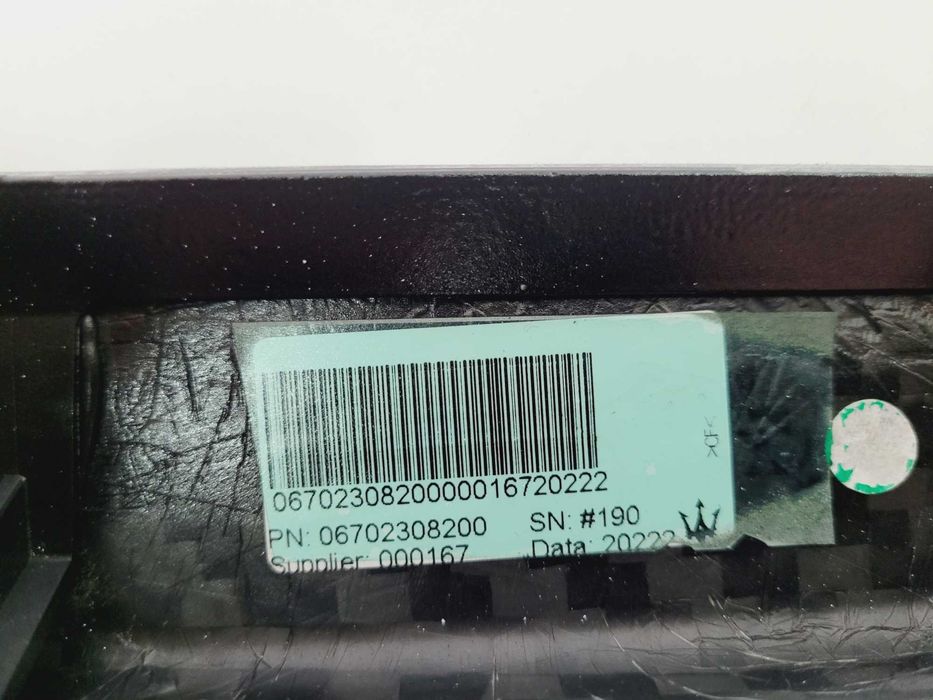 Maserati Granturismo Trofeo M189 - listwa progowa próg LEWY - CARBON