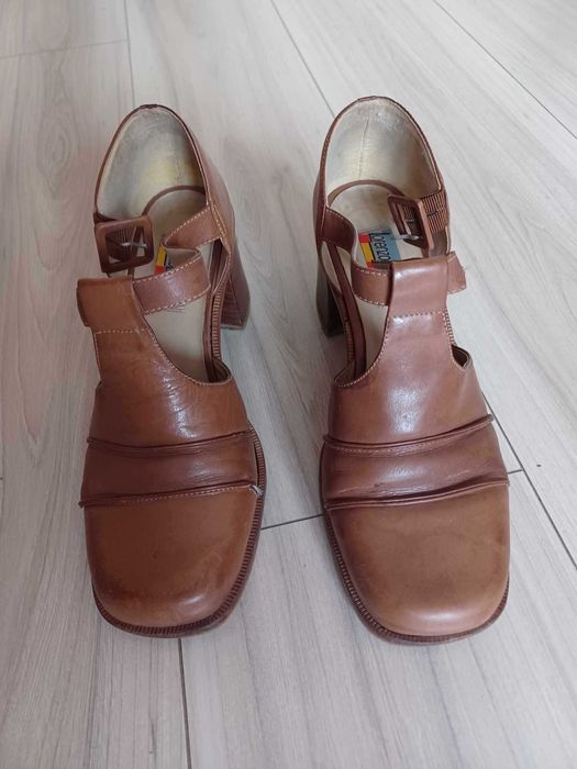 Buty na słupku rozmiar 41