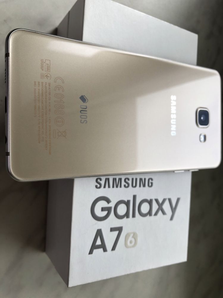 Идеальный!!! Samsung Galaxy A7 (2016) Gold Duos