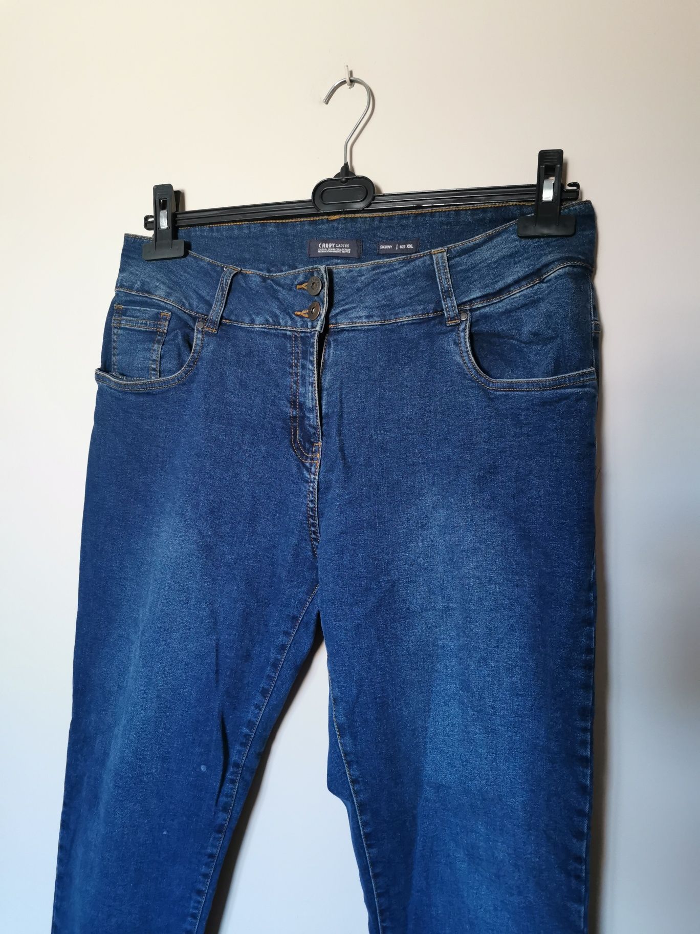 Jeansy dżinsy skinny wysoki stan vintage boho 44 XXL granatowe carry