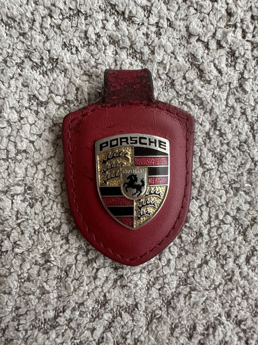 Brelok Porsche czerwony oryginalny uzywany