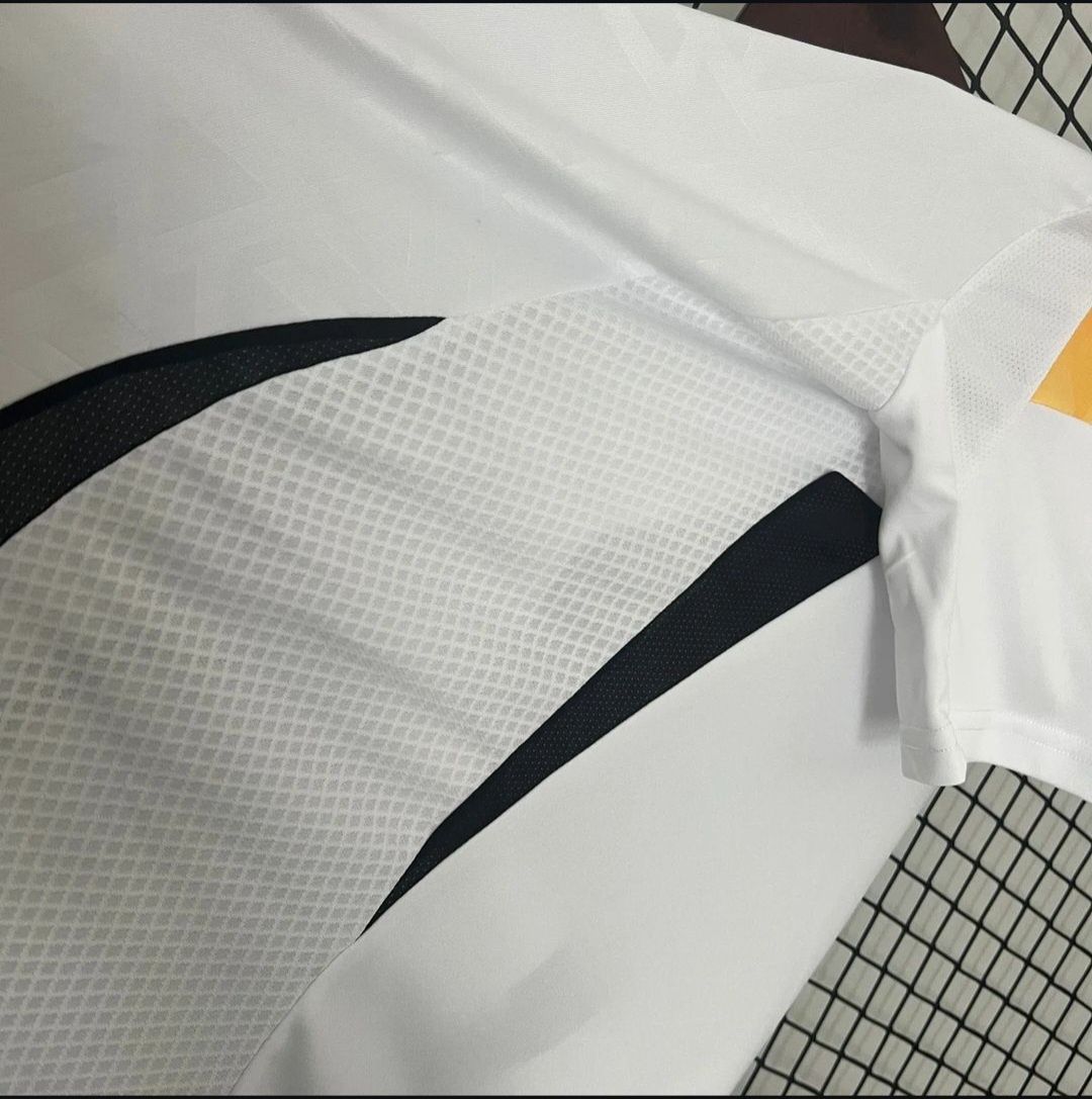 Camisola principal Alemanha 2024