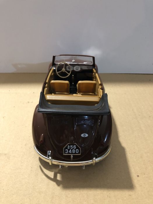VW carocha solido 1:17