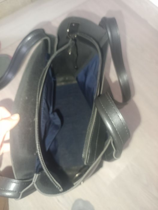 Жіноча чорна сумка