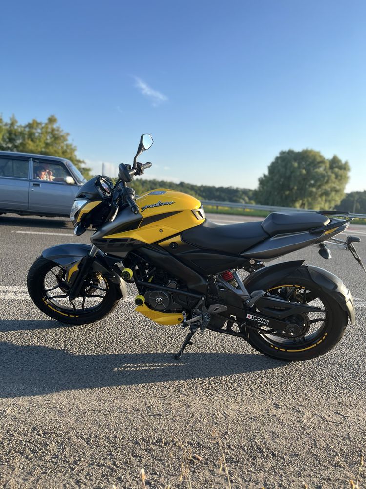 (Bajaj pulsar ns200 не китай)
