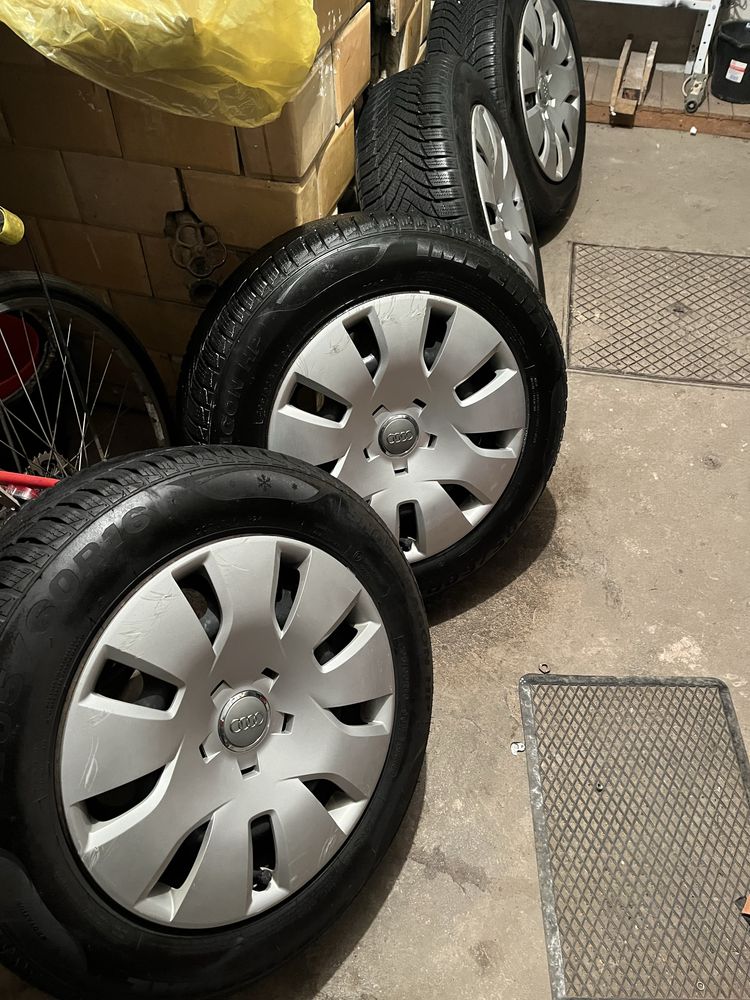 Opony zimowe 205 /60 /16 na felgach stalowych Audi A4/b8