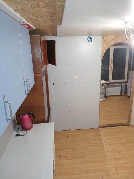 Здам кімн. + Avtoбазу-стоянку-Київ-Теремки. Парковка на 50 авто-44сот.