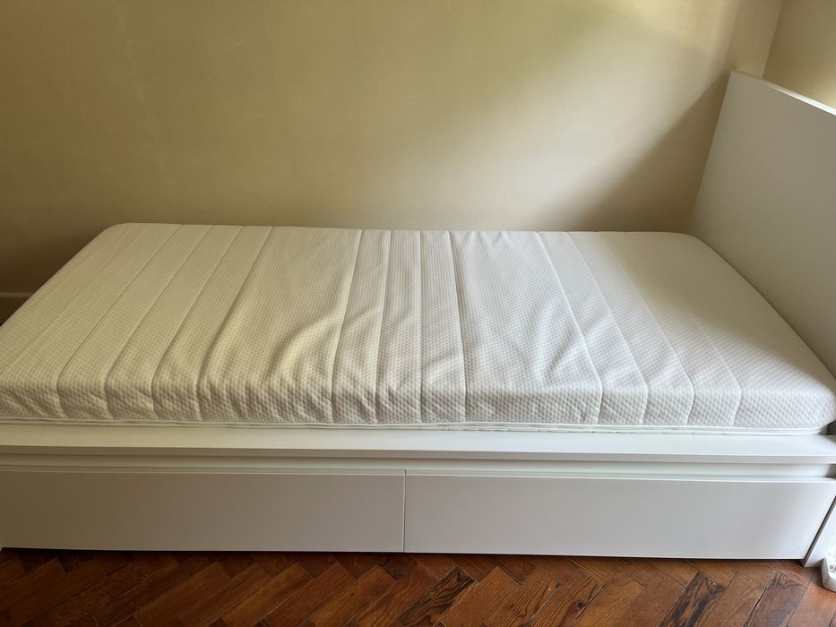 Cama IKEA completa 90x200 | MALM + AÅKREHAMN + arrumação