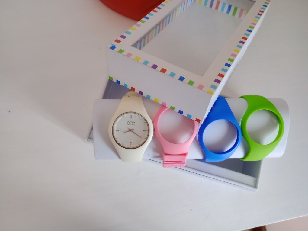 Relógio da One Colors Slim Box
