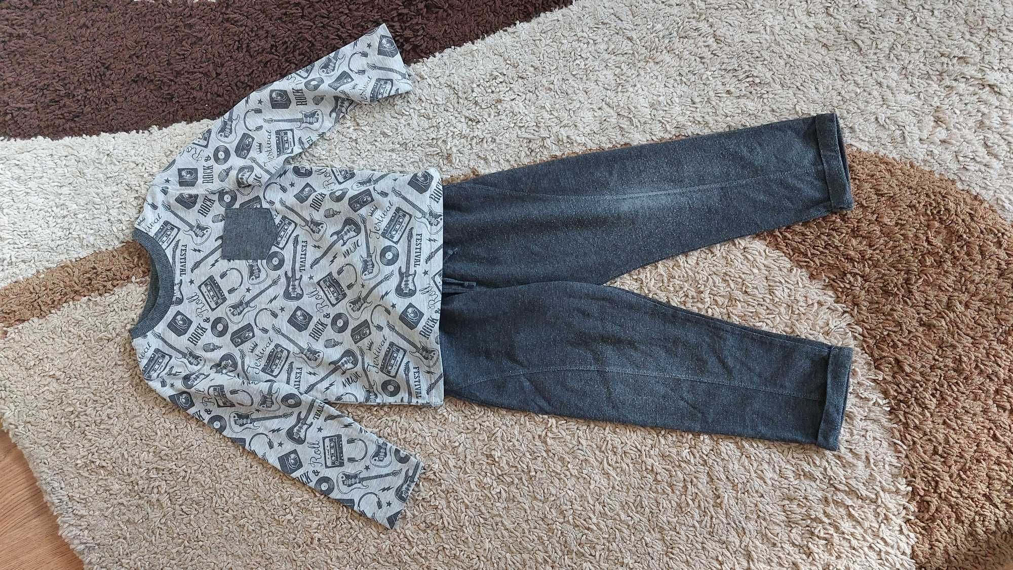 Komplet chłopięcy bluza i spodnie r.98