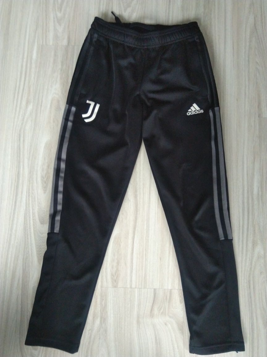 Dresy Adidas kolekcja Juventus rozm. 140