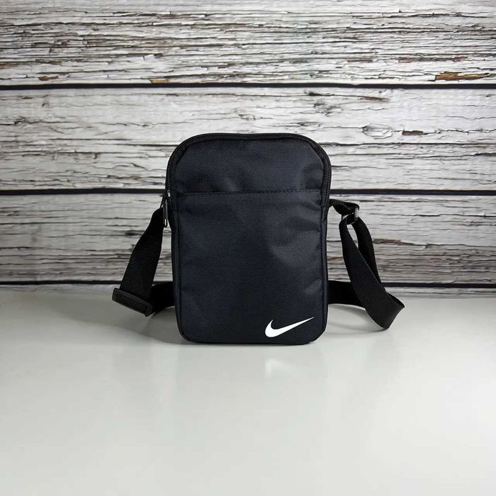 Сумка Nike черного цвета / Мужская спортивная