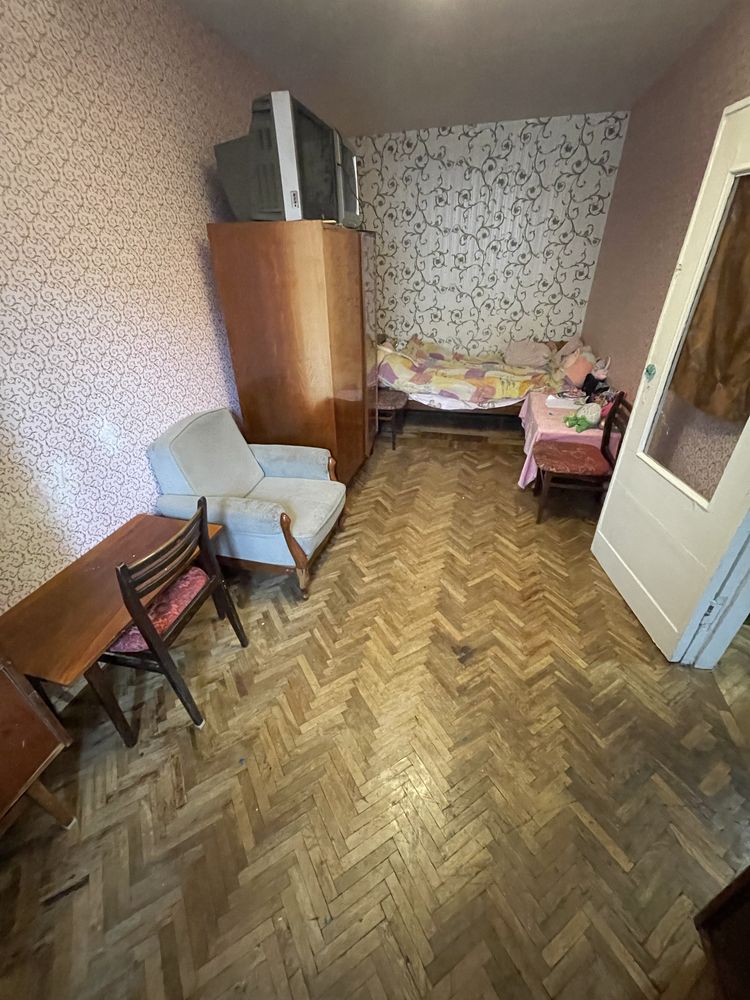 Продажа.Продам 2 ком. Квартиру на В.Гавела,83В. Отрадный. Соломенский