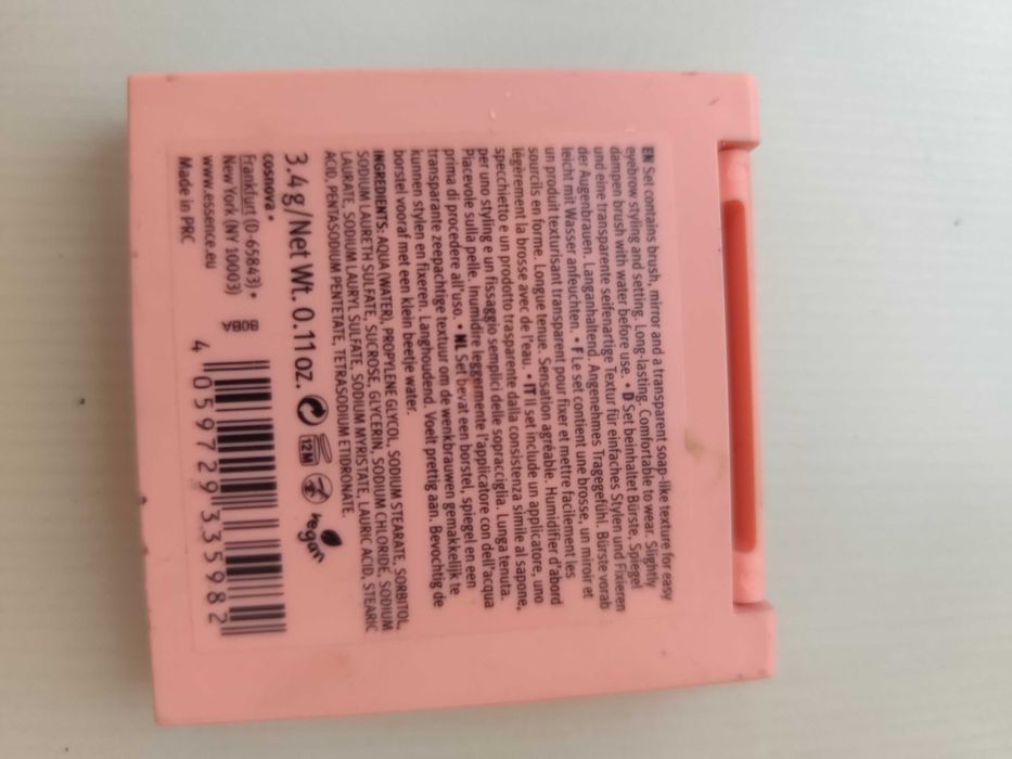 Mydełko utrwalające do brwi Essence