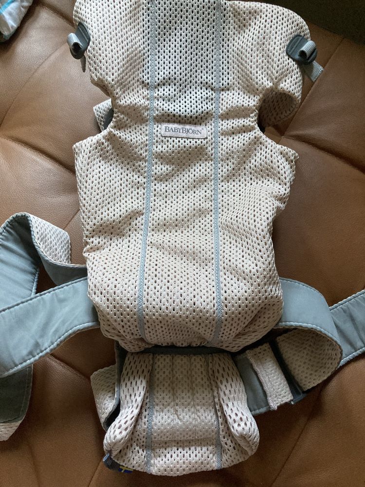 Nosidlo Babybjorn mini mesh - perłowy róż
