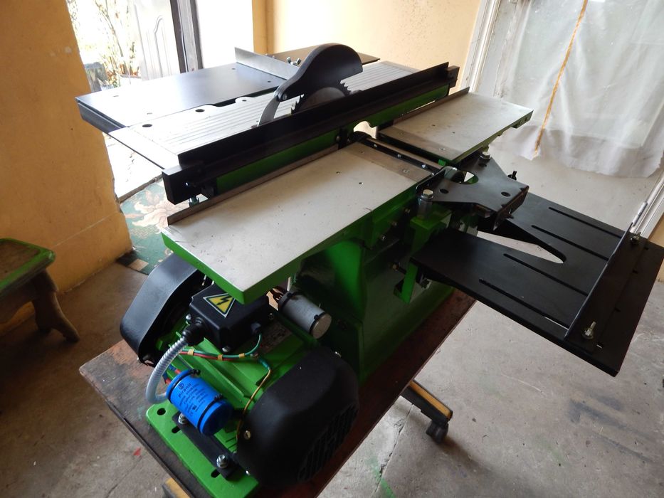 Станок деревообробний