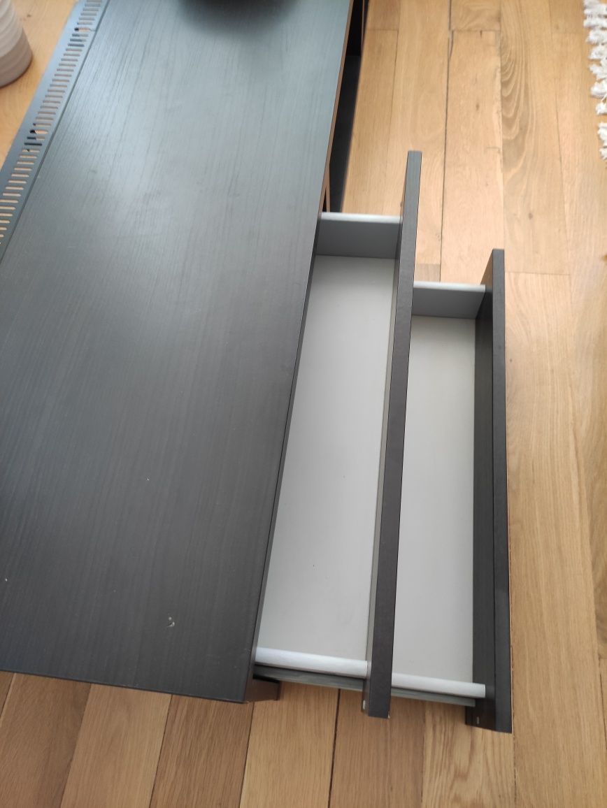 Móvel IKEA para televisão