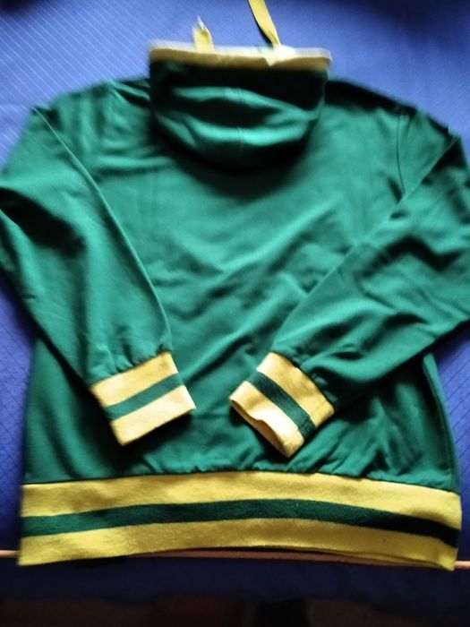 Camisola malha com capuz