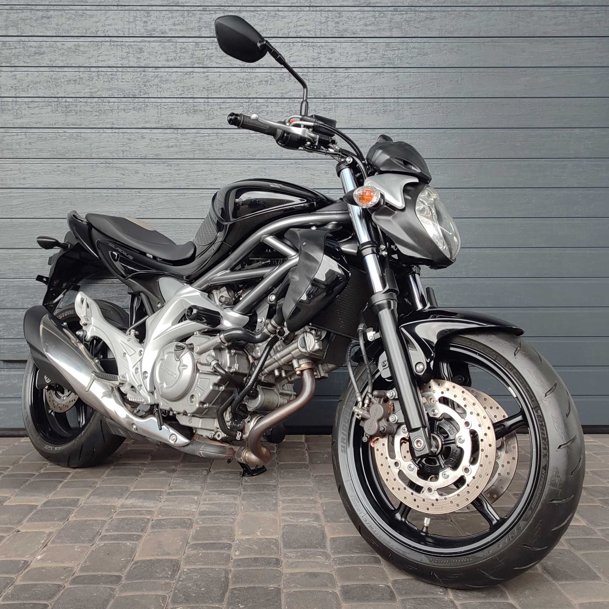 Продам мотоцикл Suzuki Gladius 650 (7950)