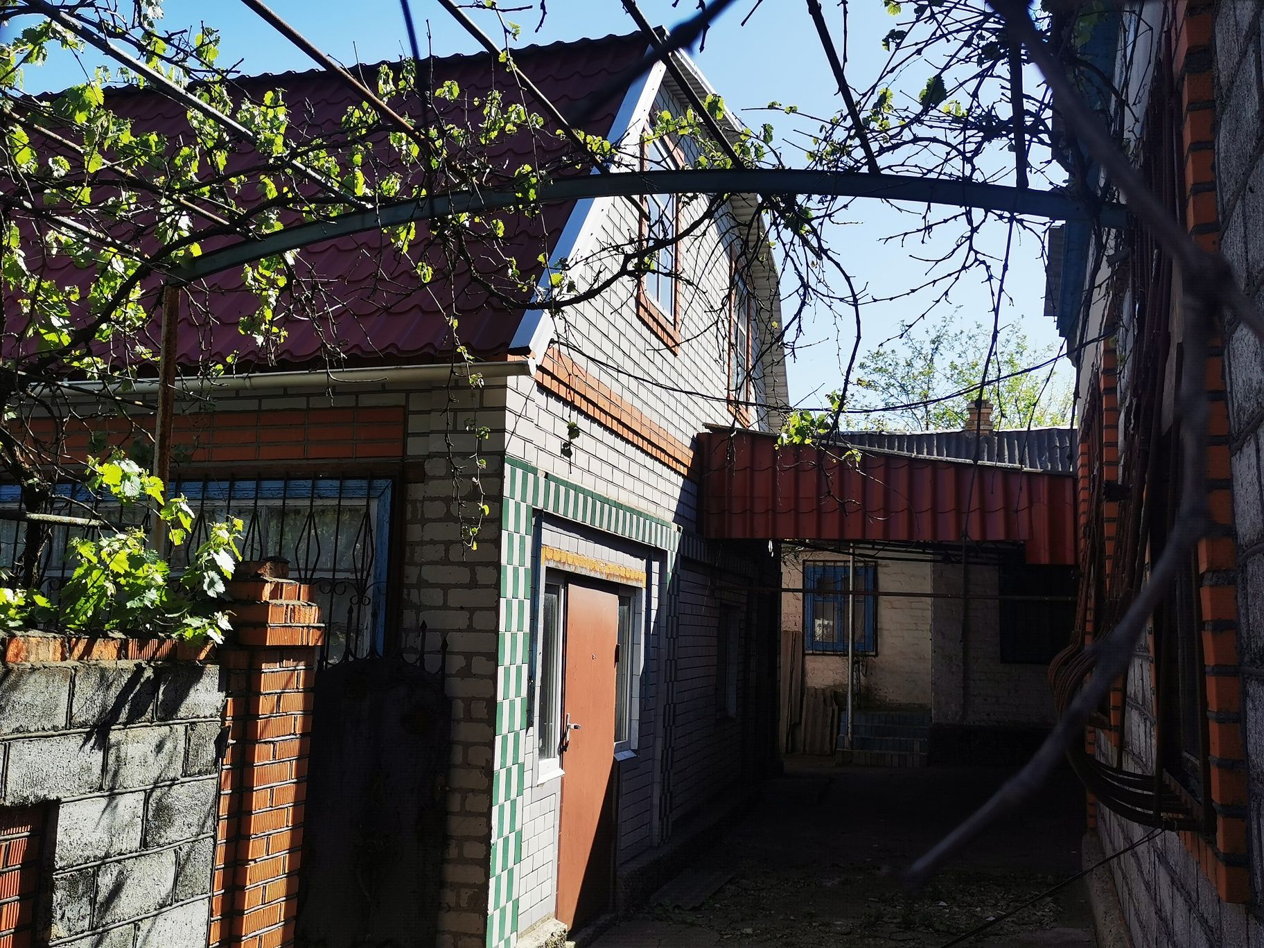 Продам будинок у місті Апостолове